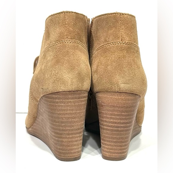 Lucky Brand Shylow Suede Lace Up Wedge Booties Size 8 (38.5) Beige Leather Boots - Picture 4 of 11